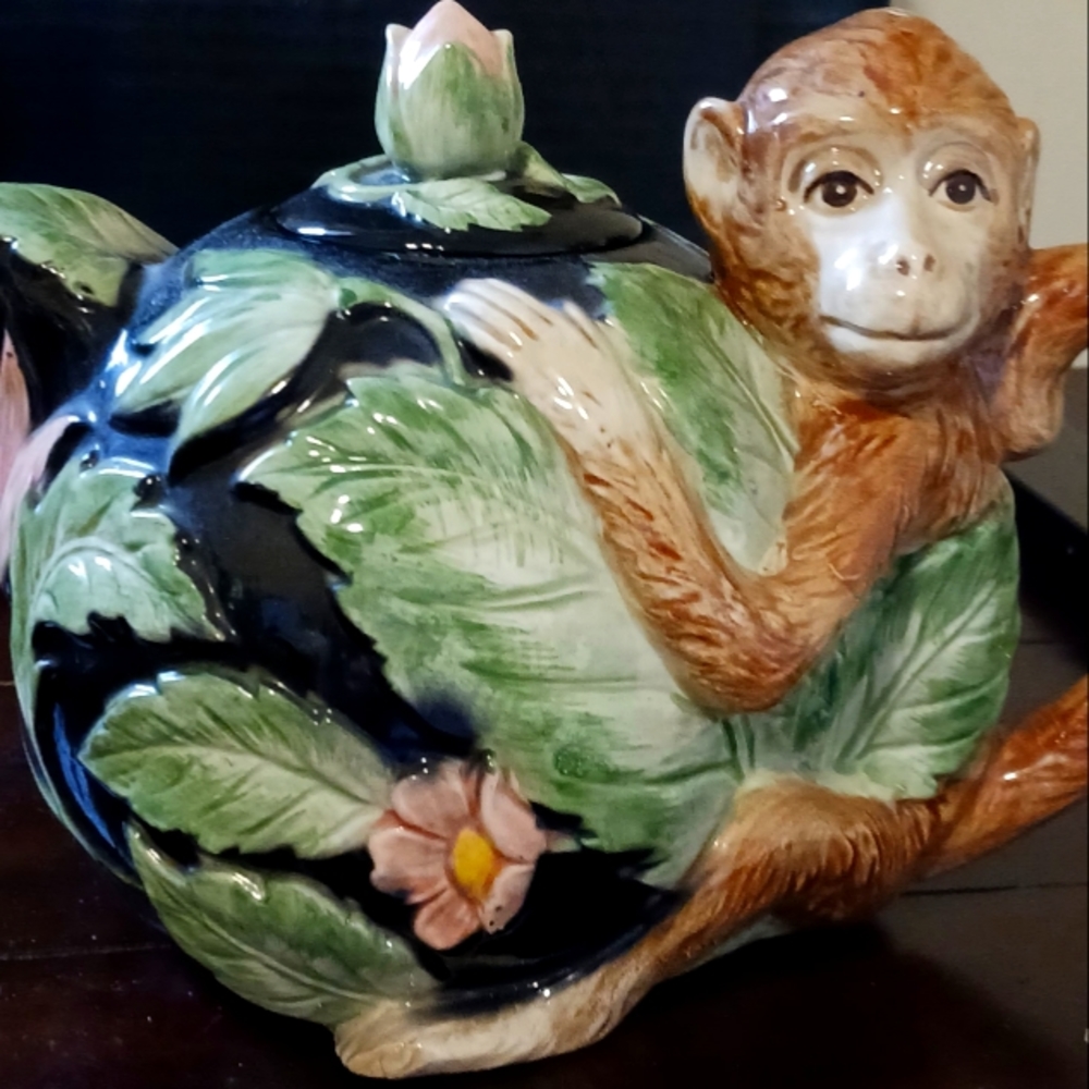 Vintage Fitz and Floyd Teapot